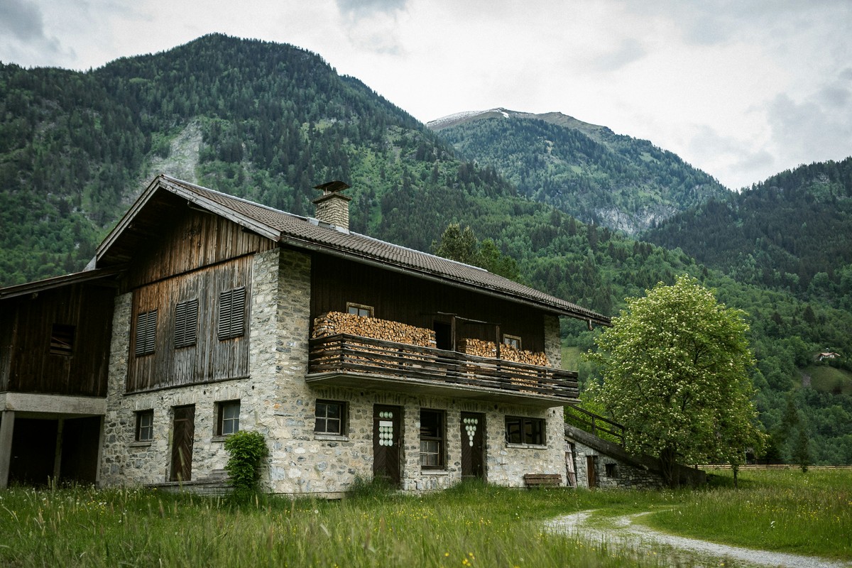 Photo d'un bien immobilier typique des alpages français: le chalet montagnard