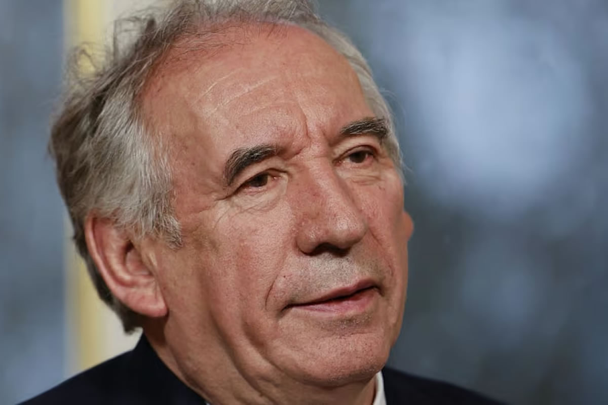 +6,7% en 2024 : Bayrou condamne une masse salariale dans le secteur publique qui dérape