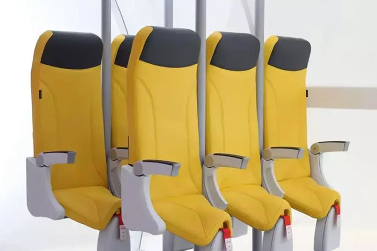 Voler debout : dernière innovation provocatrice du low-cost européen ou illusion?