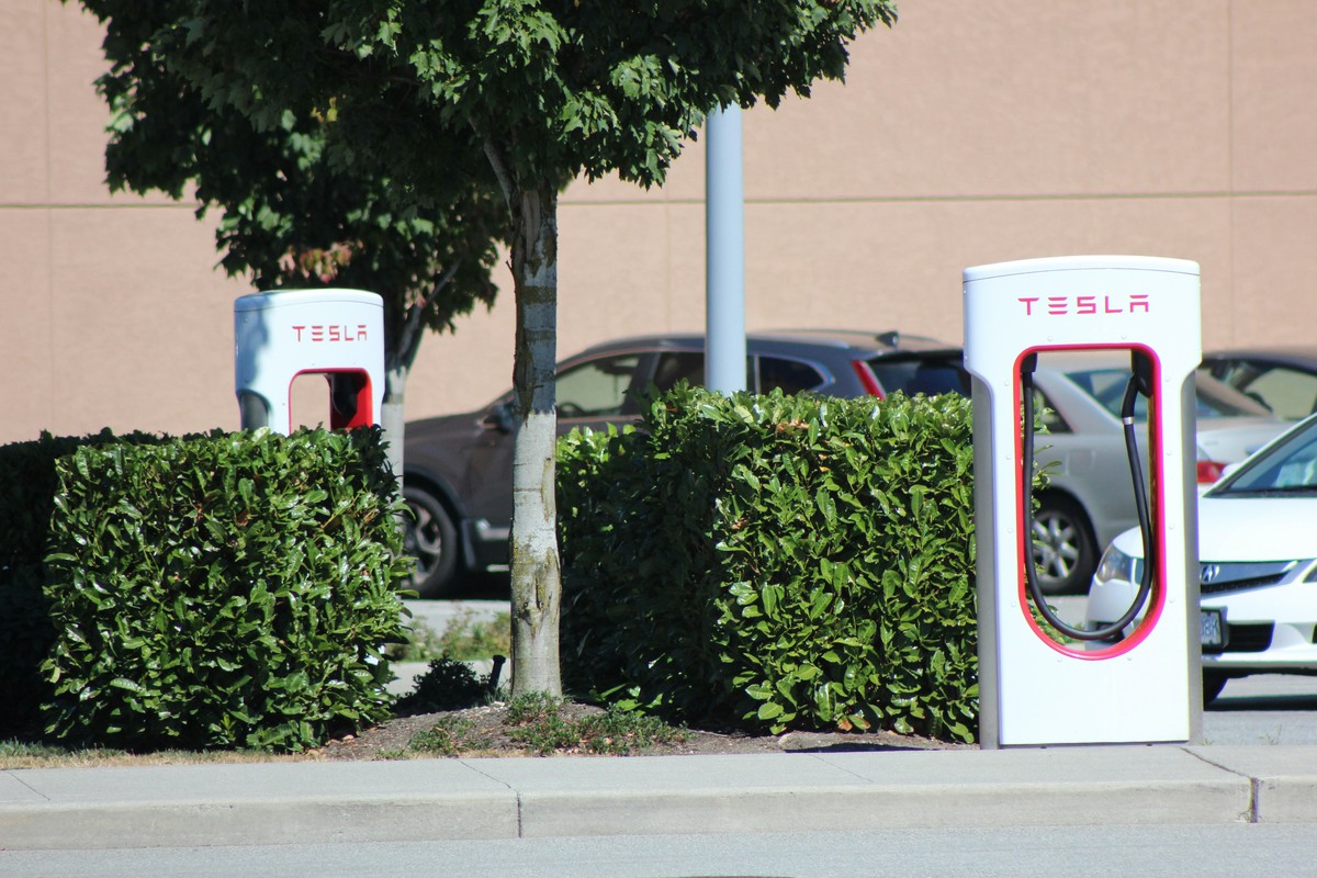 Tesla décroche en Europe : la révolution électrique ne suffit plus à séduire