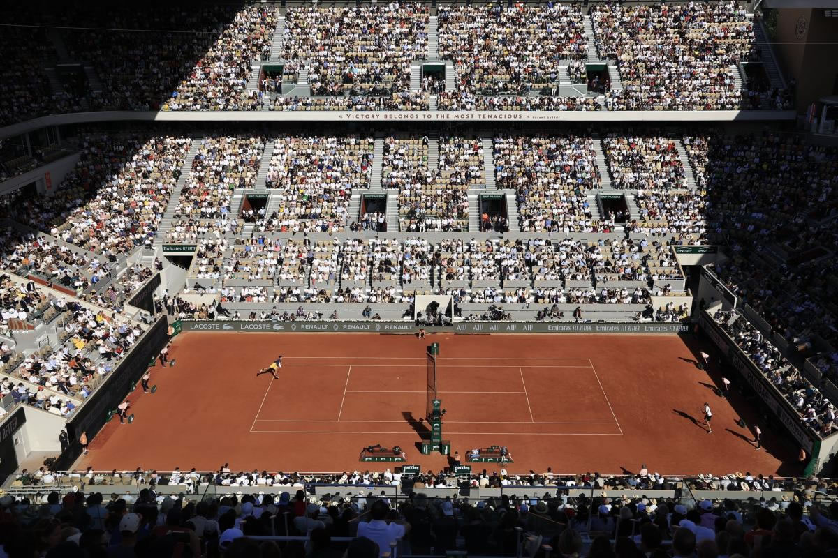 Dans l’ombre des stars, le vrai prix d’un arbitre de chaise à Roland-Garros