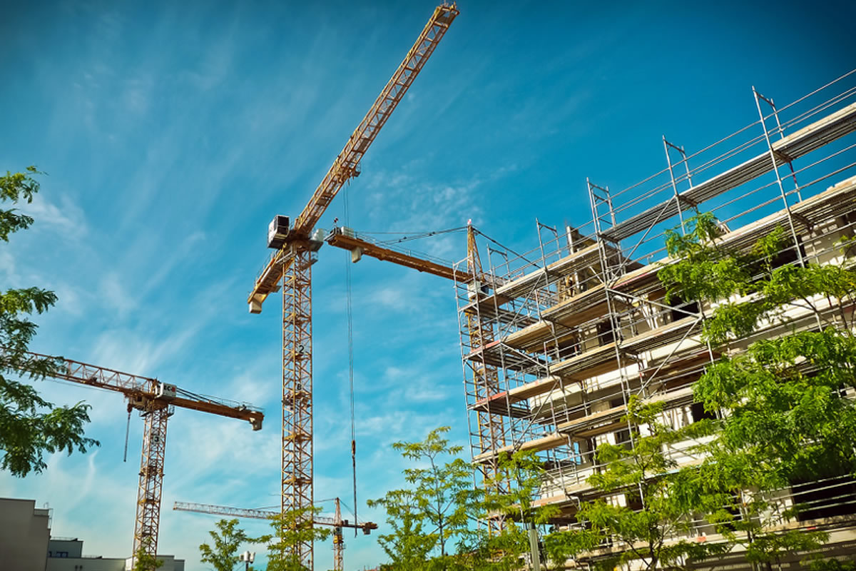 Bâtiment en crise : la suspension de MaPrimeRénov’ déclenche la colère explosive du secteur