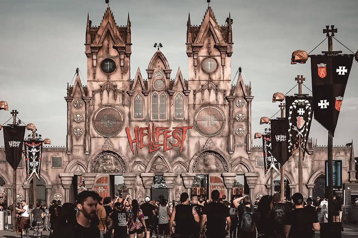 Hellfest 2025 : Les dessous économiques d’une programmation hors norme 💰