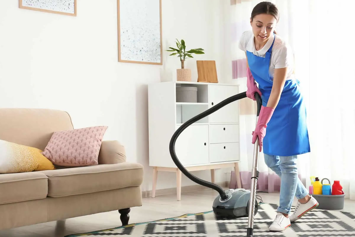Travail à domicile non déclaré : une bombe fiscale à retardement pour l’État ?