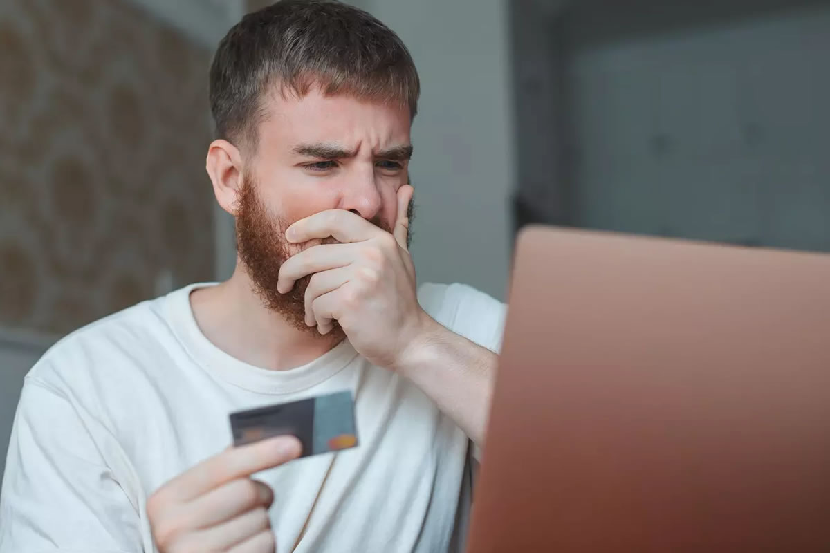 Arnaques banques : comment vraiment déjouer les escroqueries sophistiquées ?