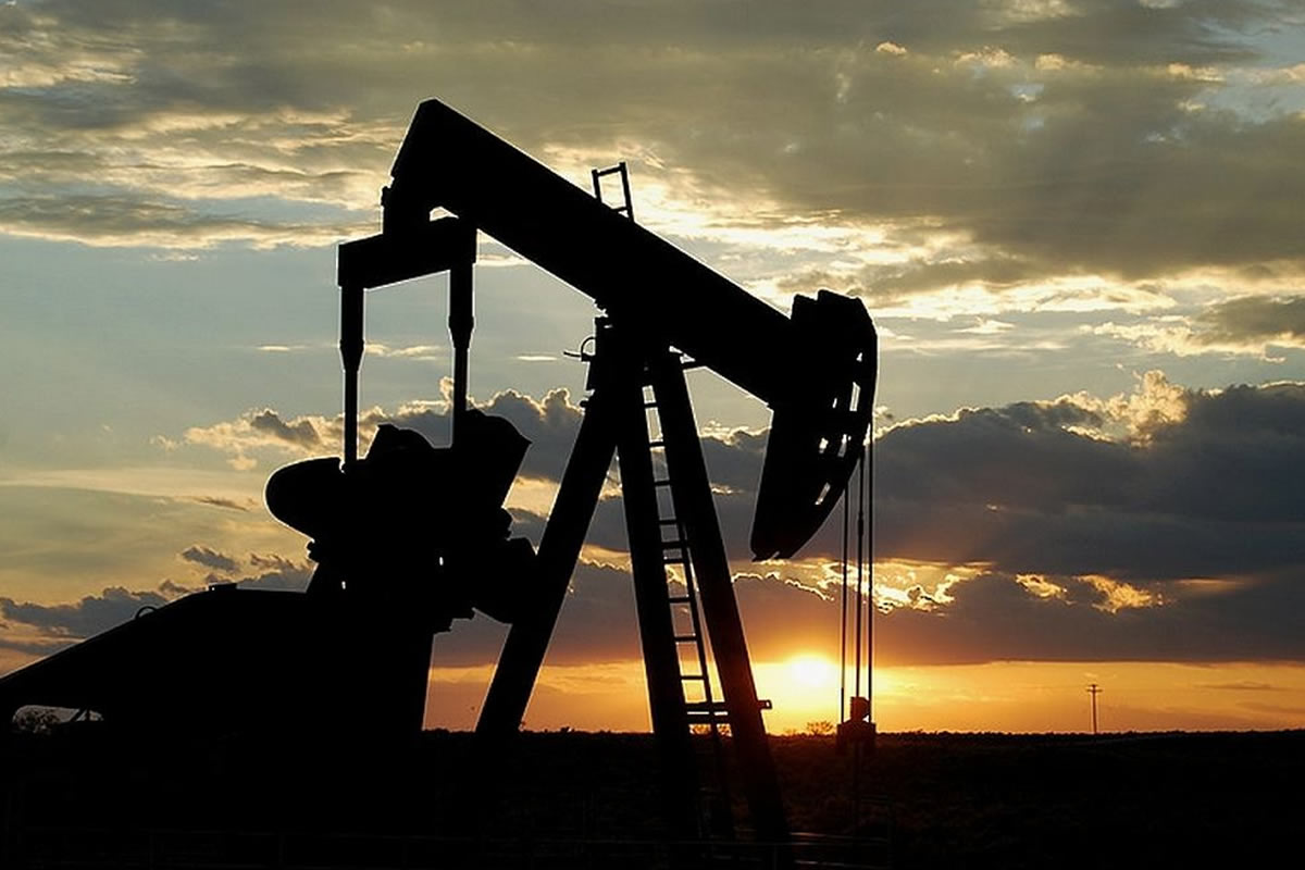 Tensions au Moyen-Orient : le prix du pétrole s'enflamme, les marchés s'inquiètent