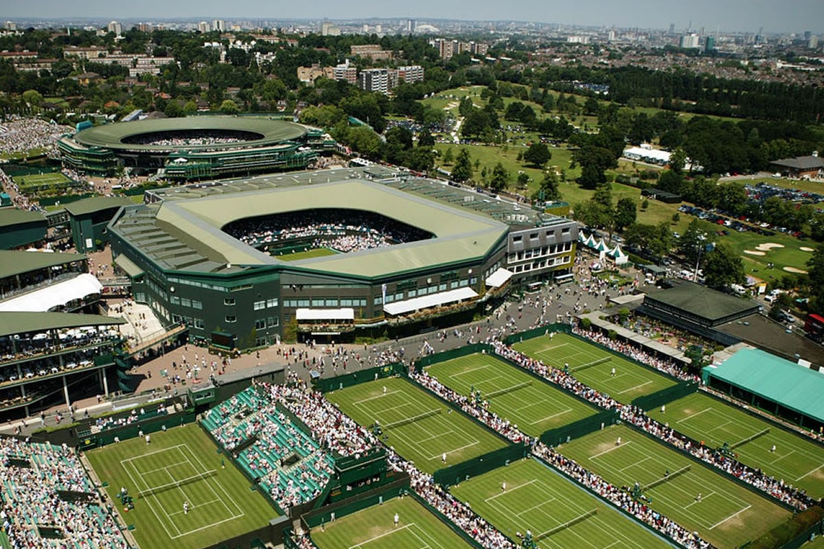 Photo aérienne du complexe sportif anglais Wimbledon dédié au tennis