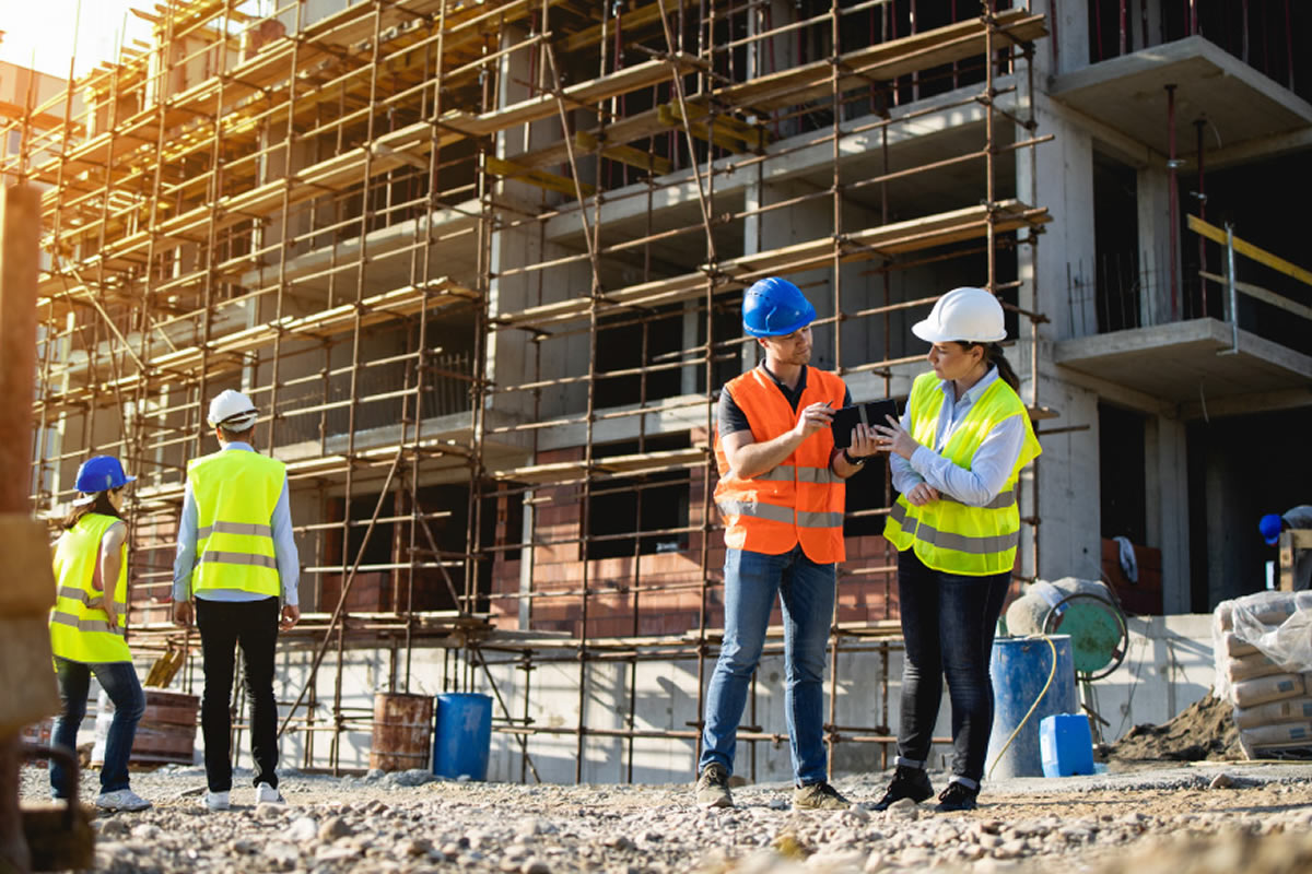 Crise dans le bâtiment : 50 000 suppressions de postes prévues, le secteur s’effondre