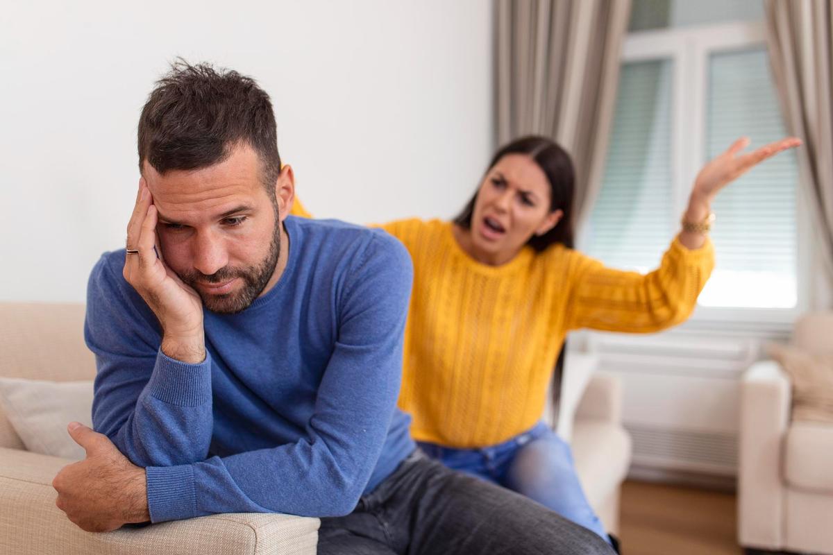 Argent et amour : le premier motif de discorde dans les couples français ?
