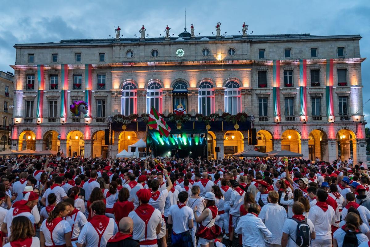 Fêtes de Bayonne : un calendrier qui coûte cher – tensions entre tradition et économie locale